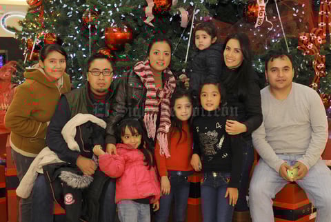 15012016 EN FAMILIA.  Chelo, Christian, Diana, Amily, Sofía, Yarely, Isabela, César y Melissa.