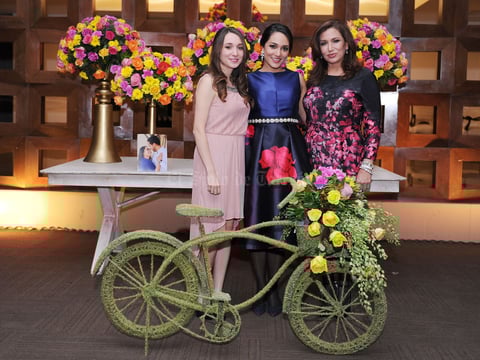 Acompañada de su hermana, Marcela, y su mamá, Yolanda
