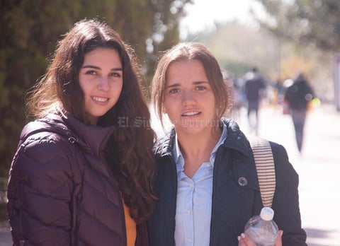 Alejandra y Valeria