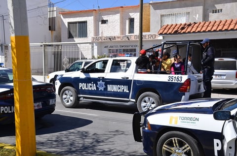 igual sucedió con las patrullas de la Dirección de Seguridad que con sirena abierta hicieron recorridos.