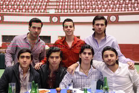 Erick Sotomayor Ruiz
 CUMPLEAÑOS MARIO LOZOYA SOTOMAYOR.
Anhuar,Jaime Tamin,Pato,Andres,Erick y Adelaido.