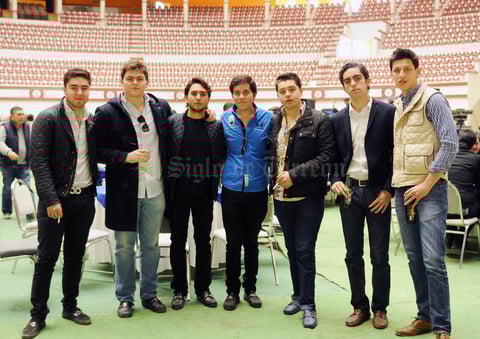Erick Sotomayor Ruiz
 CUMPLEAÑOS MARIO LOZOYA SOTOMAYOR.
Pilón,Carlos,Andres,Manolo,Nito,Diego y Andres.