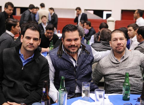 Erick Sotomayor Ruiz
 CUMPLEAÑOS MARIO LOZOYA SOTOMAYOR.
Gerson,Jorge y Raúl.