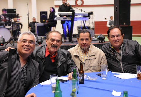 Erick Sotomayor Ruiz
 CUMPLEAÑOS MARIO LOZOYA SOTOMAYOR.
Ernesto,Ernesto,Luis Carlos y Jose Luis.