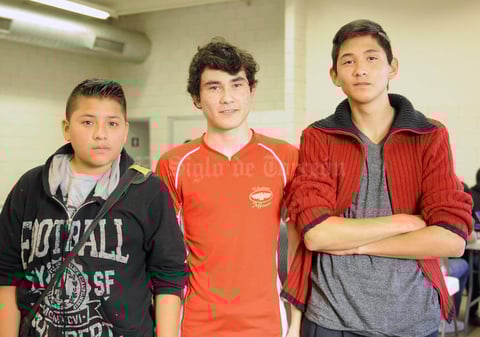 Erick Sotomayor Ruiz
 FASE REGIONAL DE AJEDREZDE LA OLIMPIADA NACIONAL INFANTIL JUVENIL 2016.
Axel,Fabian y Erick.