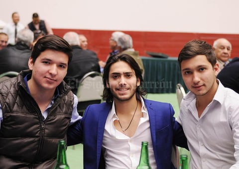 Erick Sotomayor Ruiz
 CUMPLEAÑOS MARIO LOZOYA SOTOMAYOR.
Pepe,Andres y Luis.
