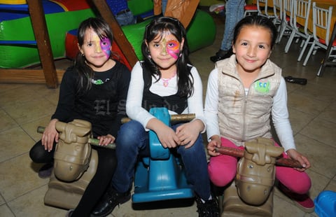 29012016 Fernanda, Kenia y Hanna.