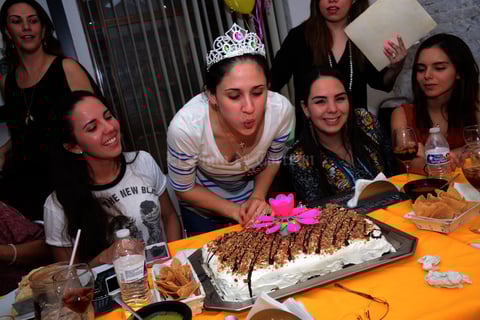 La cumpleañera