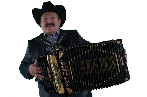 05 de julio. Lupe Tijerina | El cantante norteño, fundador de los Cadetes de Linares, murió a causa de un infarto.