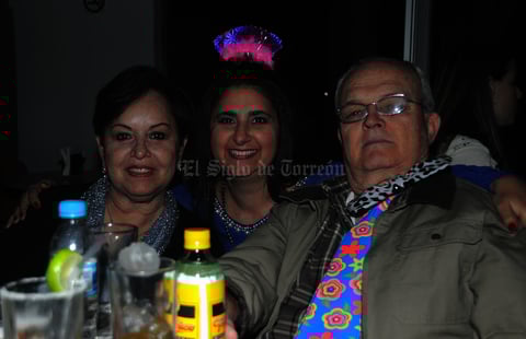Laura, Esperanza y Juan Manuel