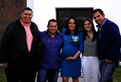 Acompañada de Javier, su esposo Ángel, Ane y José Alberto
