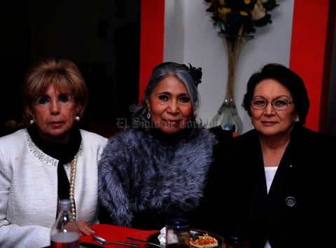 Lilia, July y Jenny