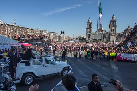 El Papa recorrió el Zócalo capitalino.