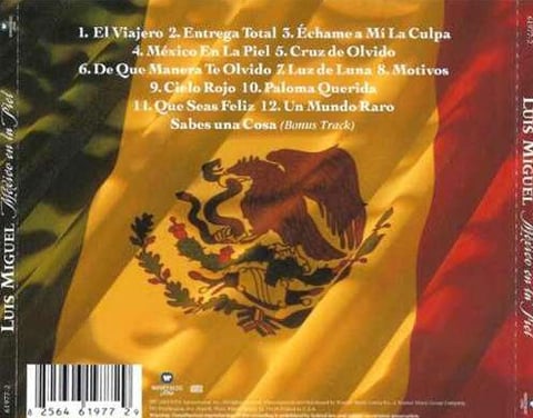 Luis Miguel fue amonestado porque en la tapa de uno de sus discos aparecía la bandera de México con un filtro sepia.