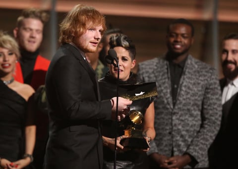 Ed Sheeran fue premiado junto a Amy Wadge por Canción del Año (premio al compositor) por su canción Thinking Out Loud.