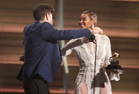 Mark Ronson ganó el premio a Mejor Álbum por Uptown Funk junto a Bruno Mars.