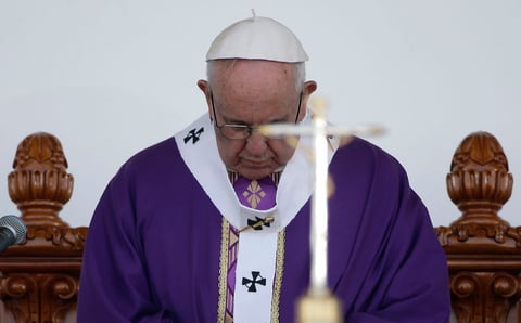 "La escuela de la oración es la escuela de la vida y en la escuela de la vida es donde vamos haciendo la escuela de la oración", fue otra de las máximas del pontífice.