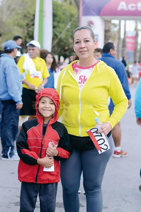 14022016 CARRERA ATLéTICA.  Néstor y Tere.