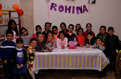 Con sus amiguitos