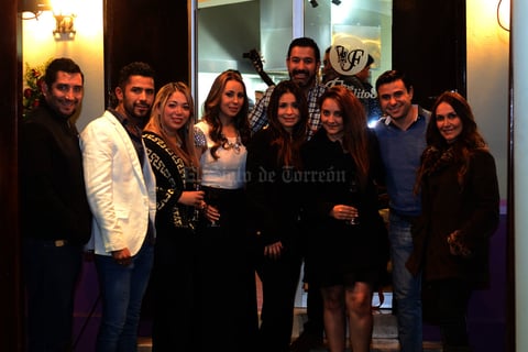 Agustín, Pepe, Ary, Victoria, Paola, Lily, Rubén, Liliana y Sinhué