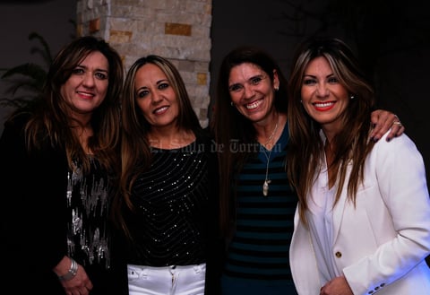Brenda, Pina y Vero con Angélica