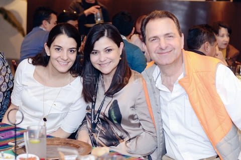 19022016 Nuria, Diana y Carlos.
