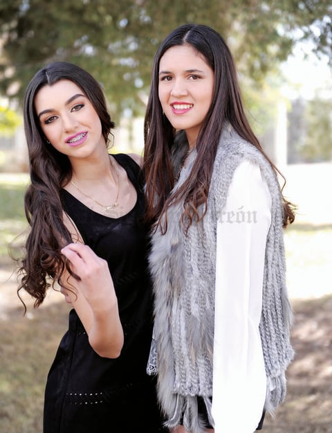 28022016 AMIGAS.  Samia y Dany.