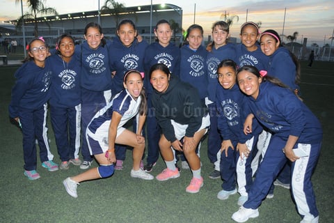 02032016 Paola, Marifer, Grecia, Tara y Daiva.