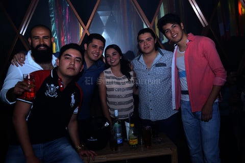 Pedro, Juan, Edgar, Betty, Salvador y Daniel