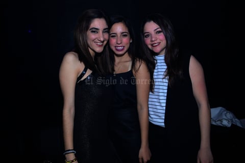 Valeria, Mónica y Regina