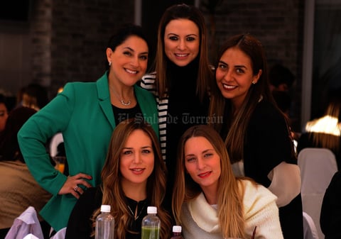 Nancy, Ambar, Gaby, Viri y Lily