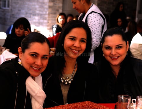 Toni, Marcela y Lizeth