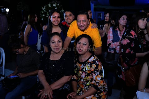 Liliana, Virginia, Juan Manuel, Sofía y Manuel
