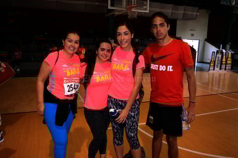 Betty, Edna, Karla y Demián