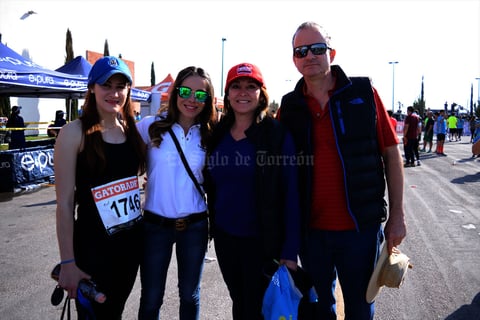Raquel, Yuvia, Alejandra y José Ángel
