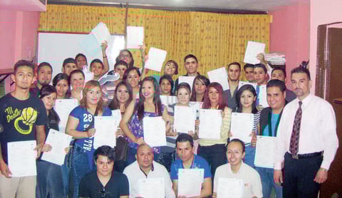 06032016 entrega de certificados