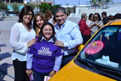 Para la directora del Instituto Municipal de la Mujer de Torreón es importante eliminar estereotipos y roles en los que se le atribuyen a la mujer actividades como el cuidado de los hijos, el hogar o trabajos tradicionales.