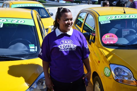 El servicio se podrá solicitar a través de una aplicación para celular denominada Taxis Laguna, así como al teléfono 7202020.