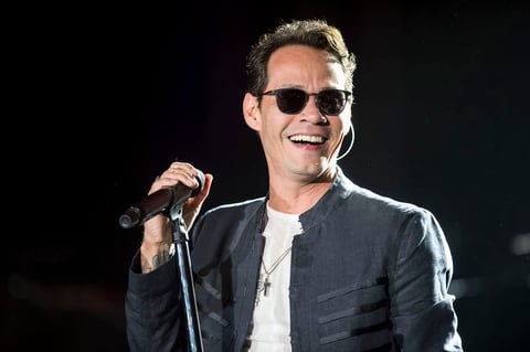 También dejó ver su cariño por México y la conexión con el país desde su nacimiento, pues platicó que su padre lo llamó Marco Antonio Muñiz en honor a su cantante favorito y mexicano.