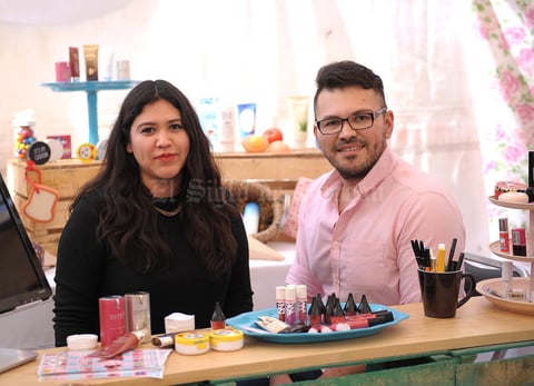 11032016 realizan sus compras