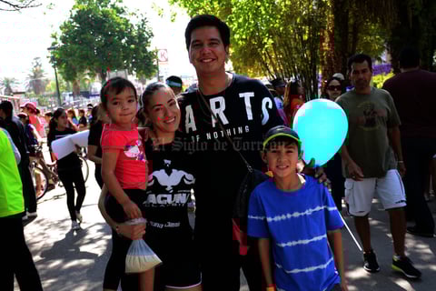 Valentina, Daniela, César y Alex