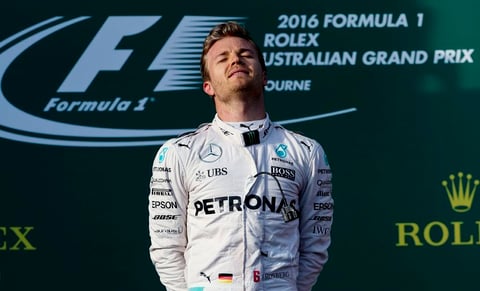 Nico Rosberg. El guapo alemán forma parte del equipo Mercedes de la Fórmula 1. Fue el ganador en el pasado Gran Premio de México. El corredor de 30 años está casado con Vivian Sibold.