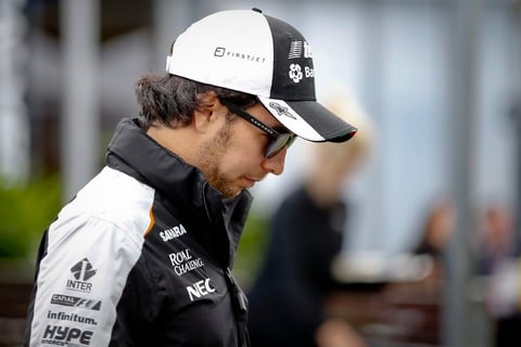 Sergio Pérez. El tapatío ingresó en la Fórmula 1 en octubre de 2010 y actualmente forma parte del equipo Sahara Force India F1 Team. Por sus logros a su corta edad (tiene 26 años) la prensa deportiva lo ha llamado “the mexican wunderkind”, “el niño prodigio mexicano”.