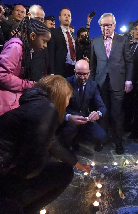 Estuvieron presentes el primer ministro Charles Michel y el presidente de la Comisión Europea Jean-Claude Juncker.