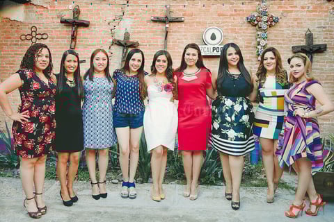 20032016 Amigas y familiares de la festejada pasaron gratos momentos.