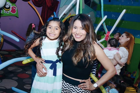 24032016 Suri y Sandra.