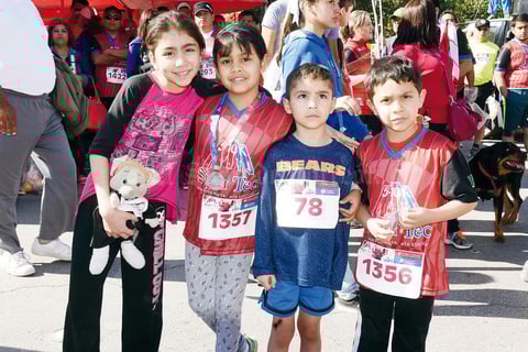 24032016 MUY LINDOS.  Ángela, Helen, Moisés y Fernando.