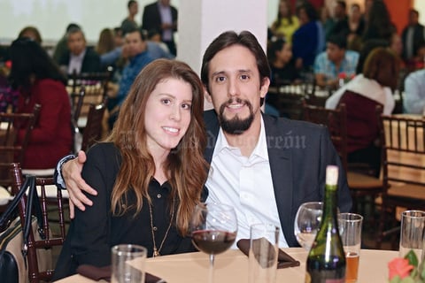 25032016 EN PAREJA.  Laura y Carlos.