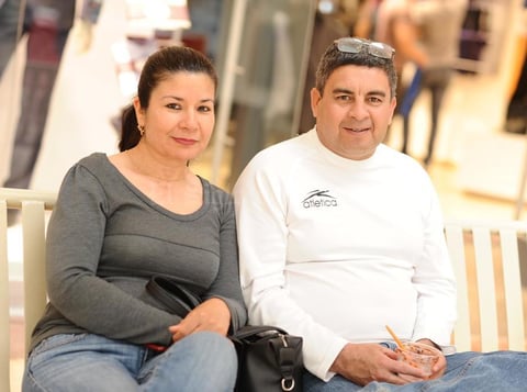 25032016 Rocío y Ary.