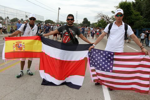 Fans de diferentes nacionalidades se hicieron presentes.